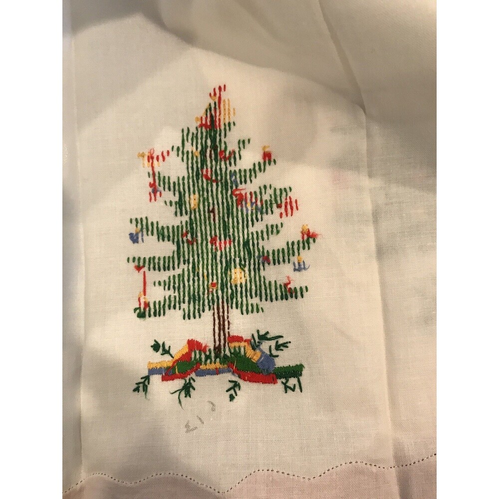 holiday seasonal Handmade/embroided Guest Towels/napkins,White And Red